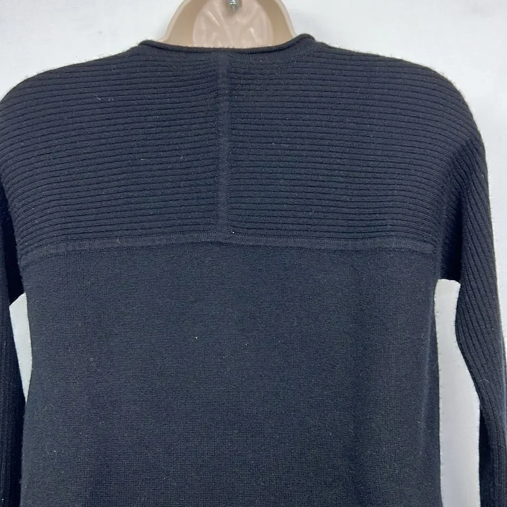 Tory Burch Black Cashmere sweater EUC size XS